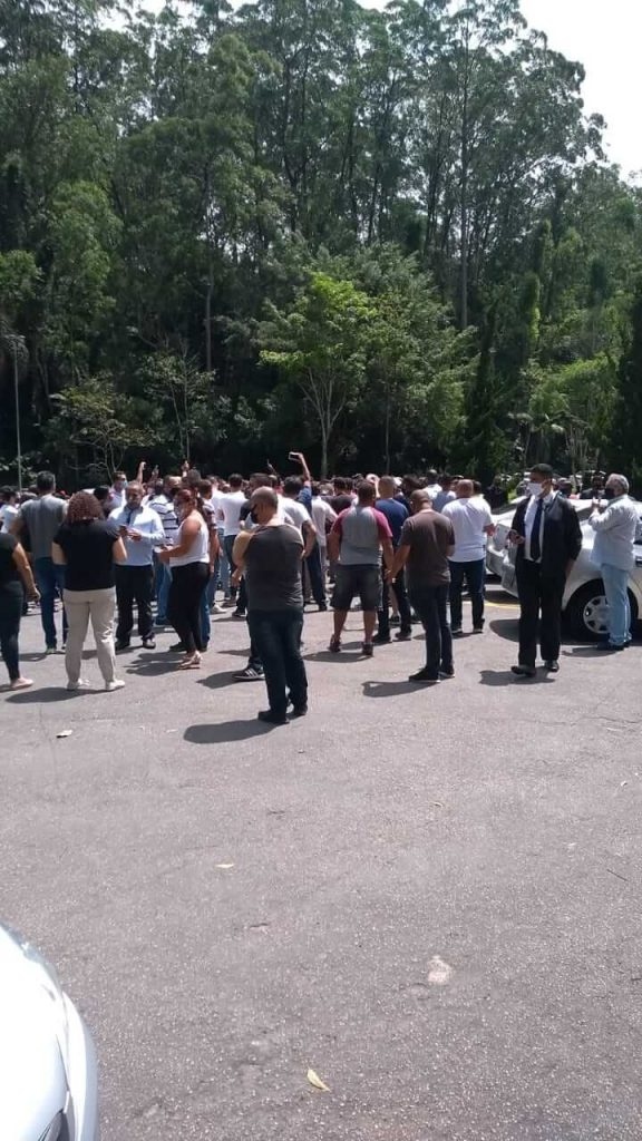 Motoristas de aplicativo protestam por morte de colega em So Paulo