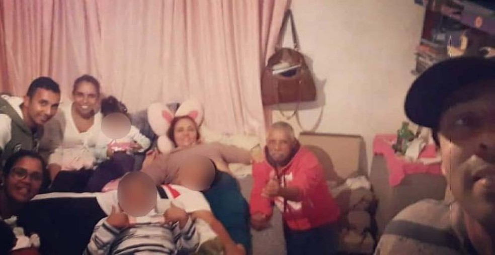 Na foto Marcos e sua famlia que afirma estar bastante abalada com o ocorrido Foto Arquivo pessoal